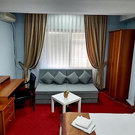 Hotel Aristocrat & Fish Restaurant Üsküp Oda fotoğraf