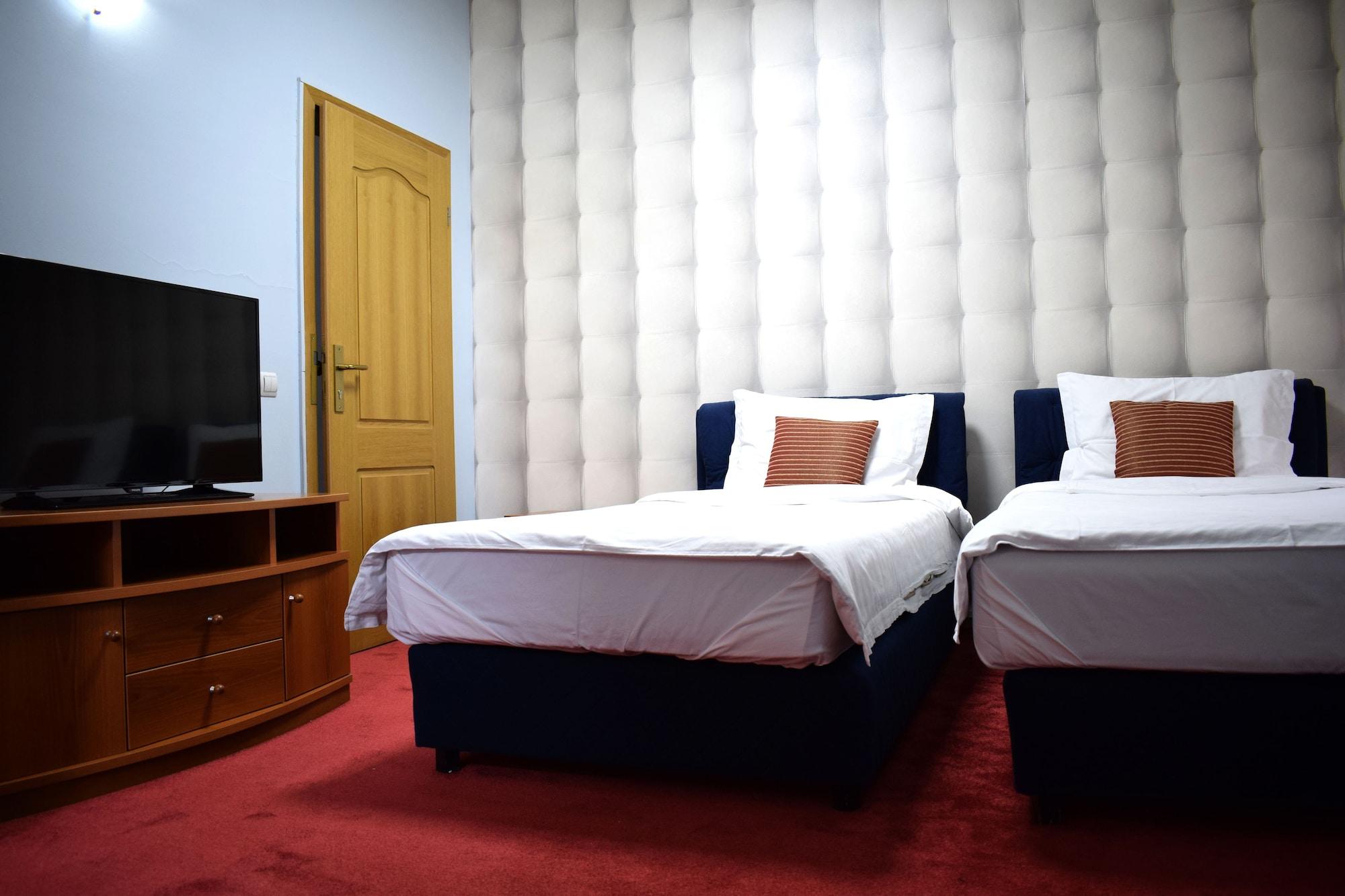 Hotel Aristocrat & Fish Restaurant Üsküp Dış mekan fotoğraf