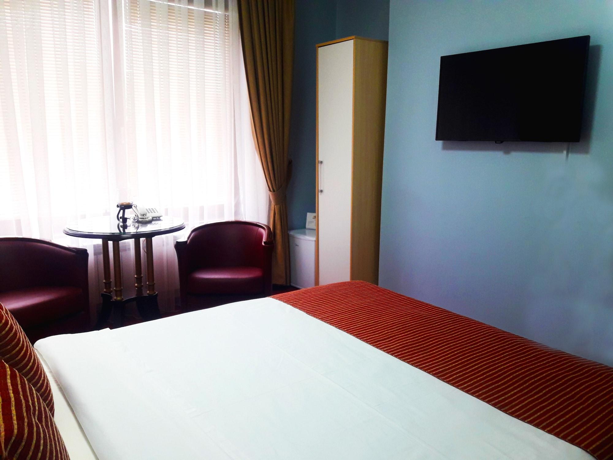 Hotel Aristocrat & Fish Restaurant Üsküp Dış mekan fotoğraf