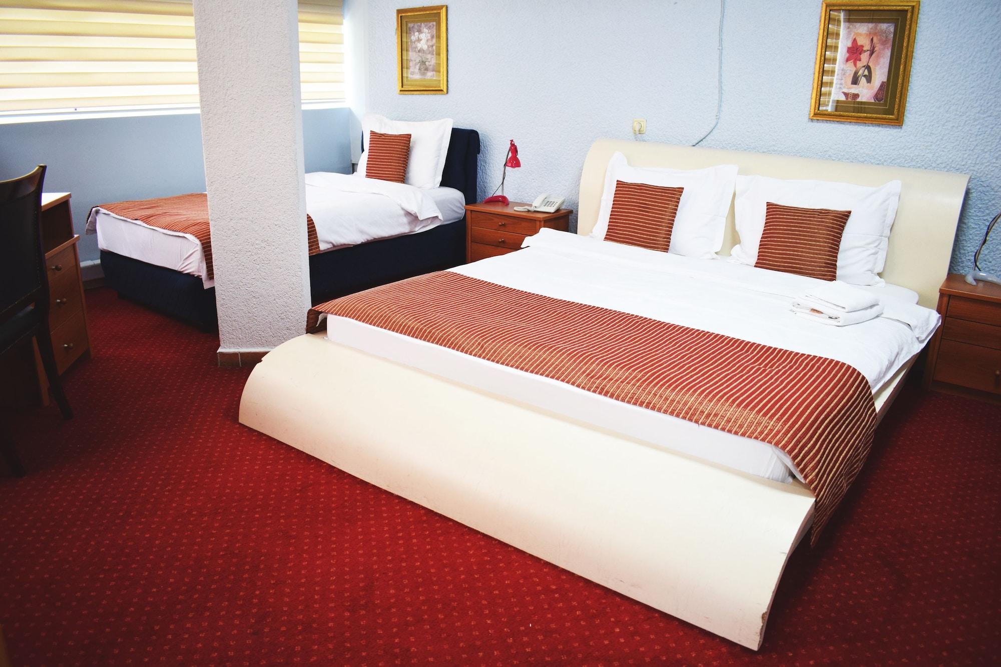 Hotel Aristocrat & Fish Restaurant Üsküp Dış mekan fotoğraf