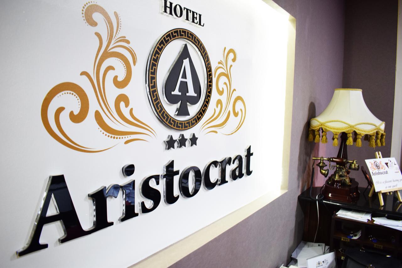 Hotel Aristocrat & Fish Restaurant Üsküp Dış mekan fotoğraf